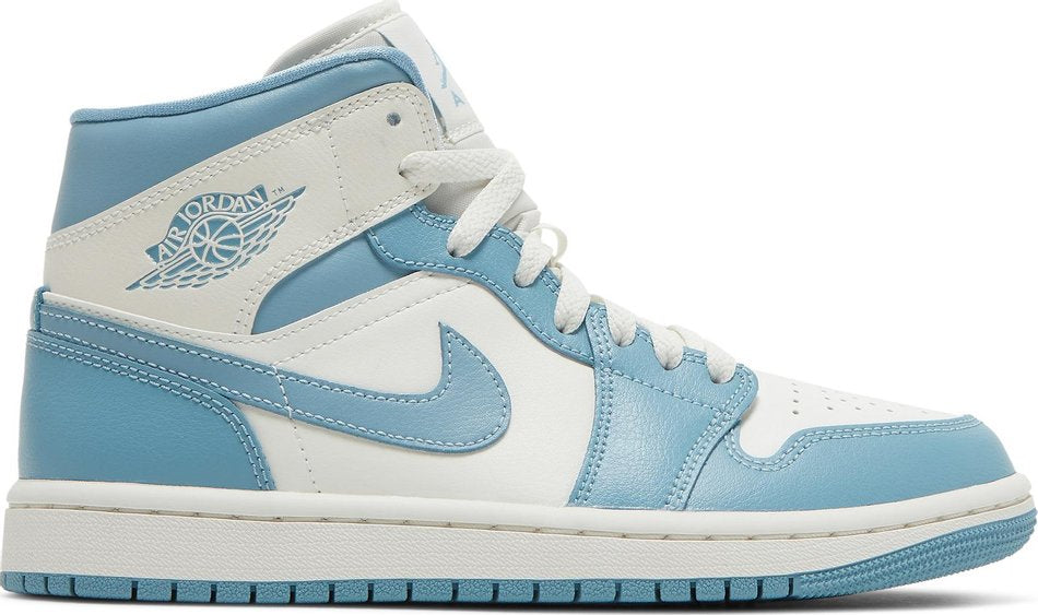 Wmns Air Jordan 1 Mid 'University Blue' BQ6472-141